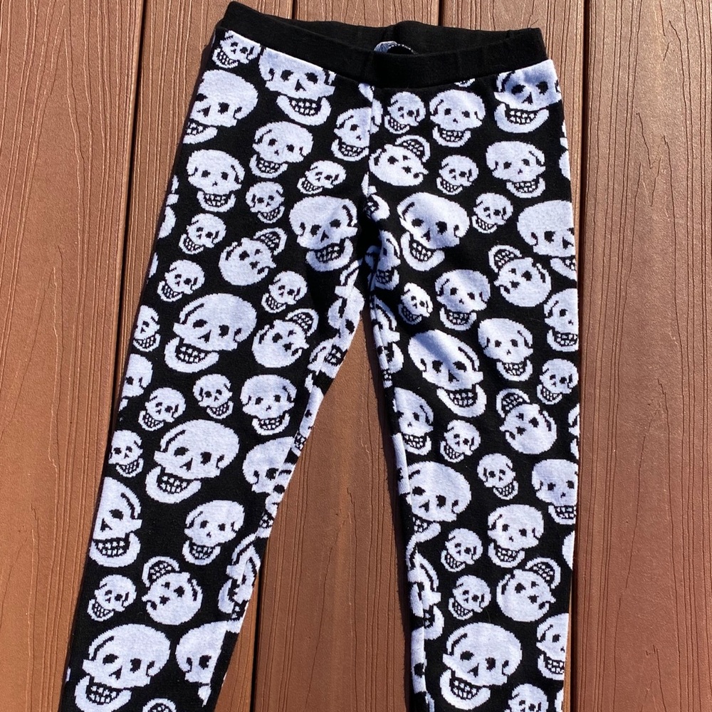 Skull Sweater Leggings